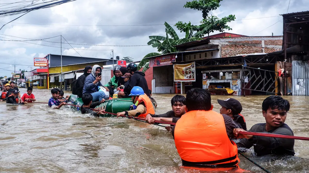 Banjir di Makassar Meluas, Ribuan Warga Mengungsi